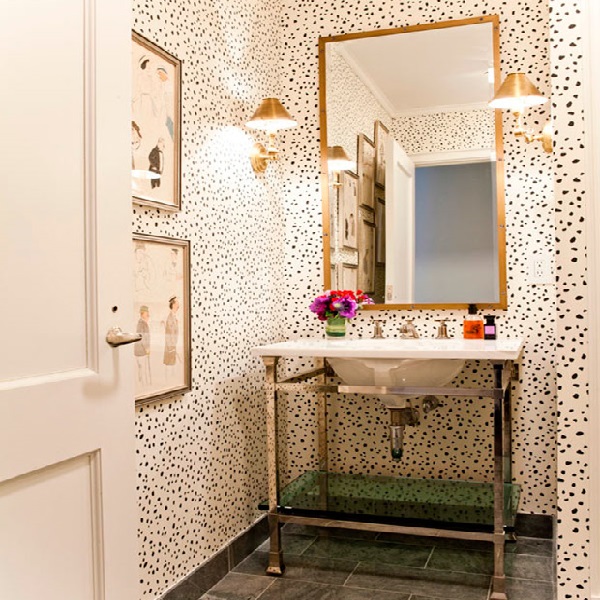 banheiros pequenos com espelhos