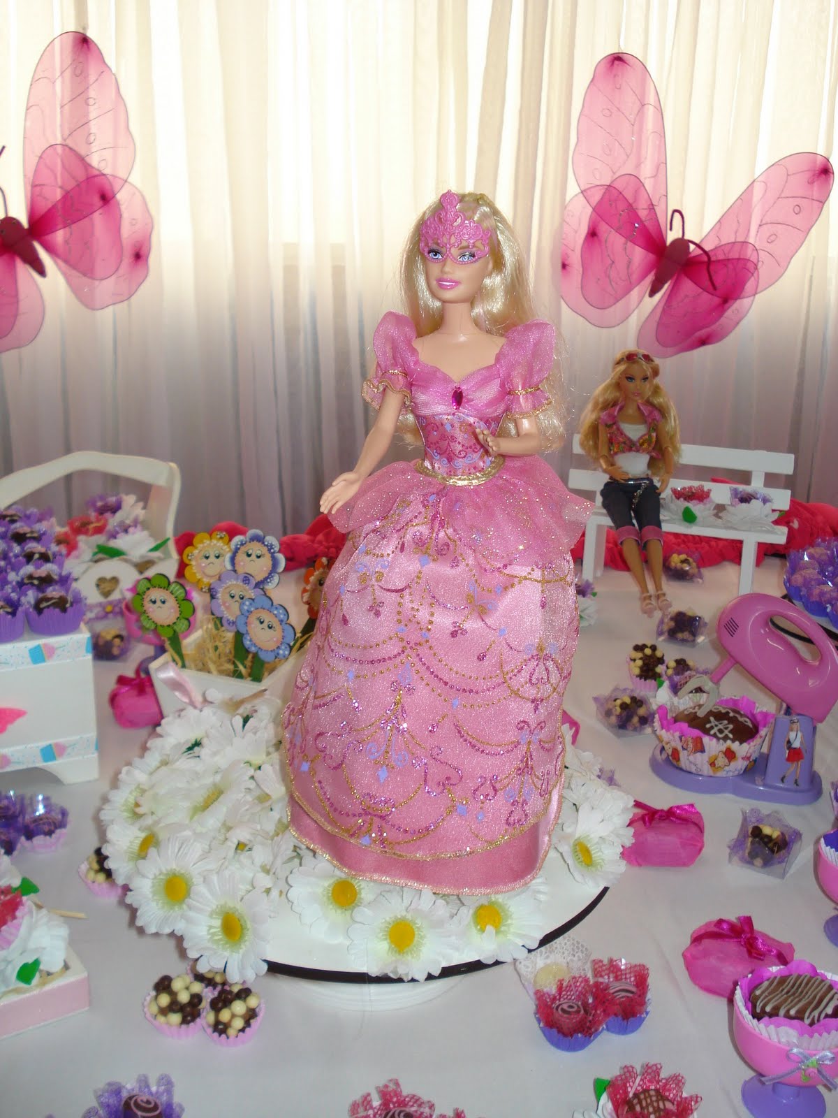 ideias-de-decoracao-de-festa-infantil-barbie